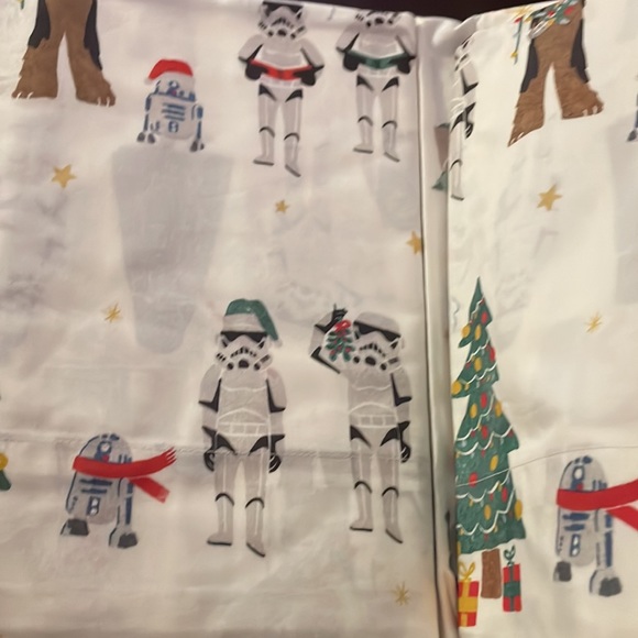 Pottery Barn Star Wars Christmas Flat Top Sheet - Brand New / Never Used - Picture 3 of 4